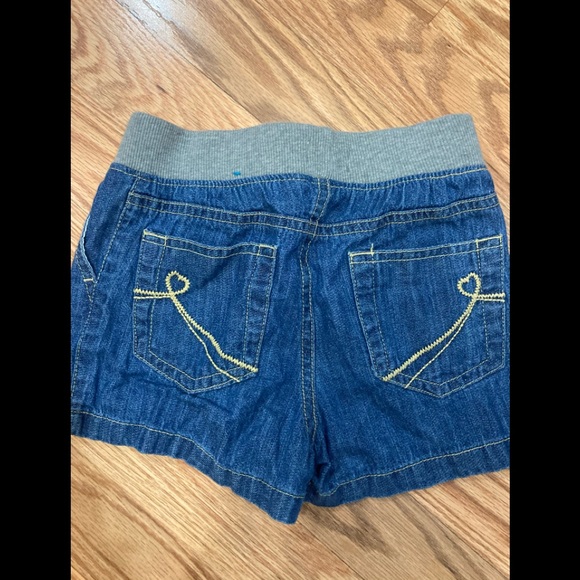 The Children's Place Other - Children’s place girl soft denim shorts size 5
